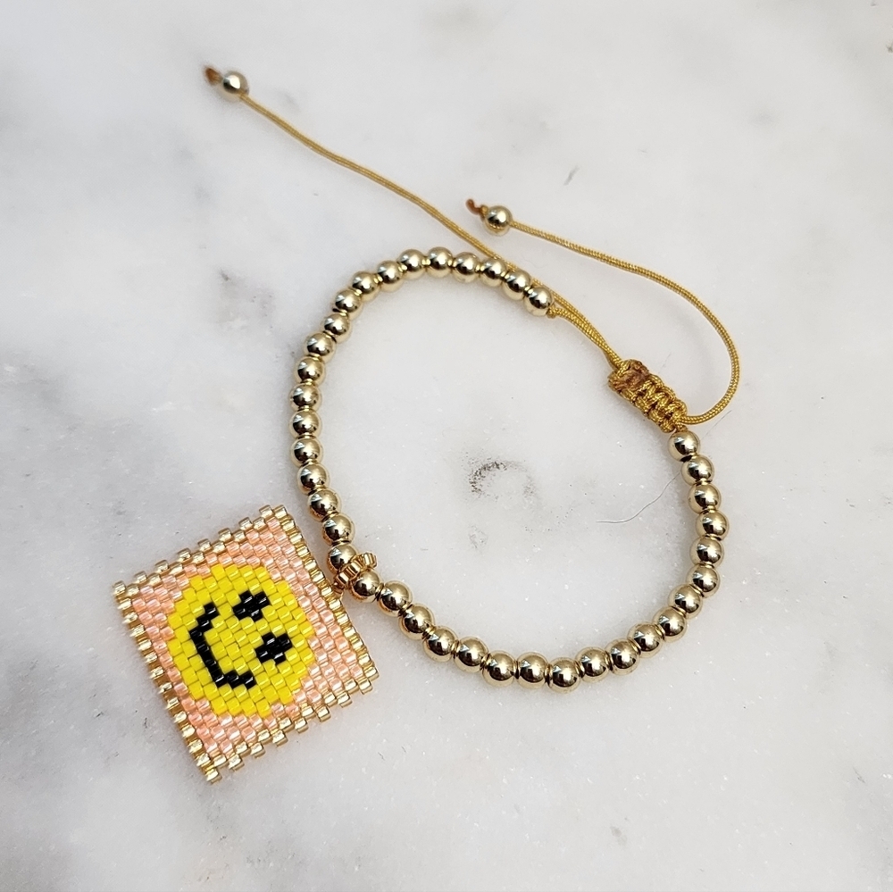 Beaded Smiley Face Bracelet - Picture 3 of 4
